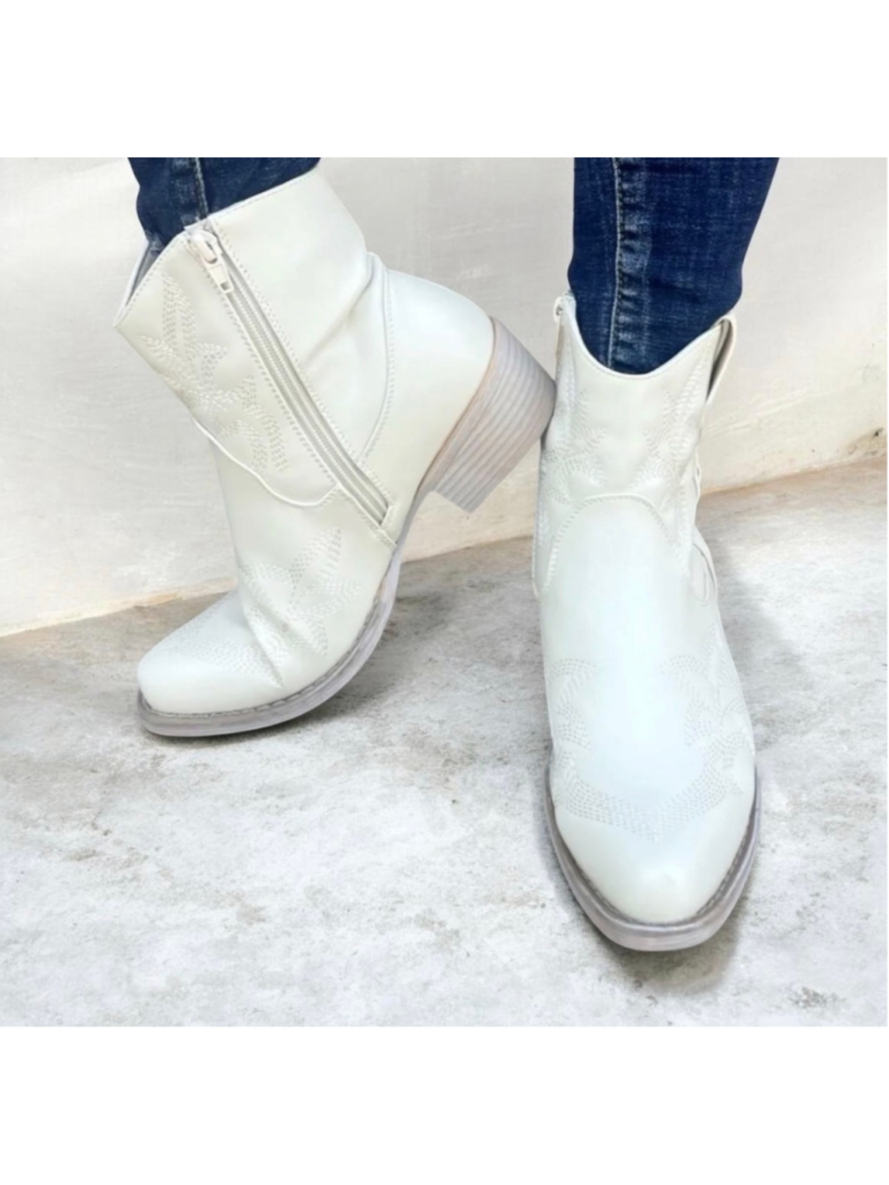 Women's Western Ankle Boots White Size 10